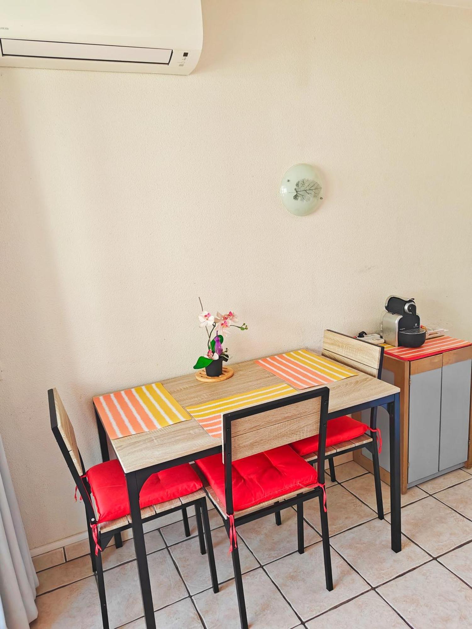 Centre Juan Les Pins Apartment Luaran gambar